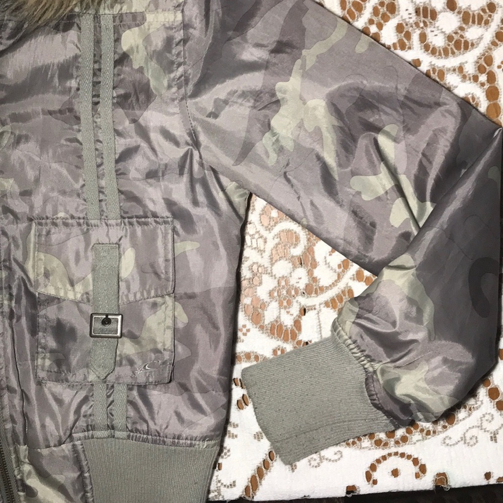 O’Neill jacket - Picture 4 of 8